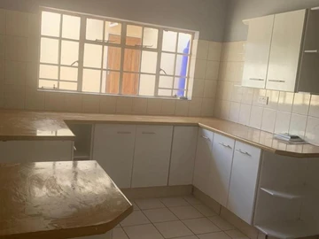 3 Bedroom Garden Flat