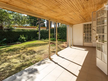 4 Bedroom Garden Flat