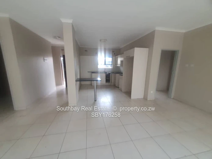 Elizabeth Windsor Gardens,3bed Garden Flat to let