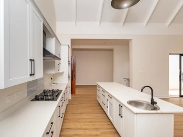 3 Bedroom Garden Flat