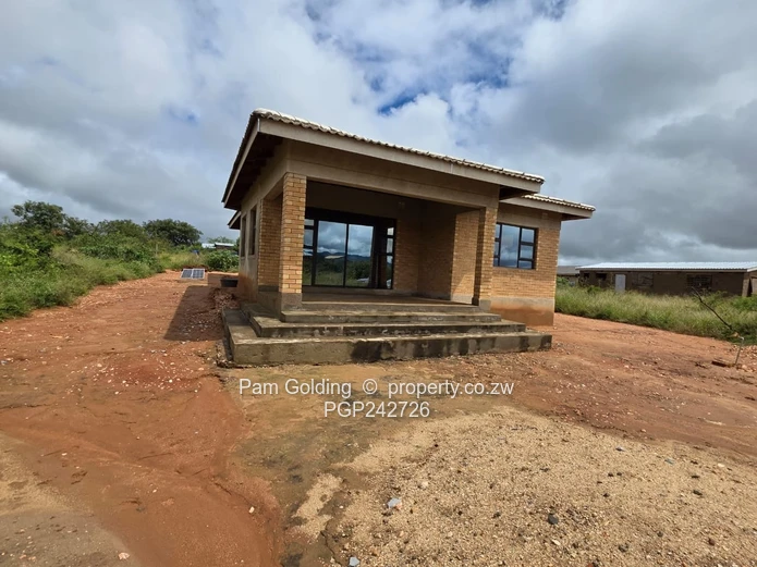 Semi-finished house in Emalangeni Esigodini (Sole Mandate)