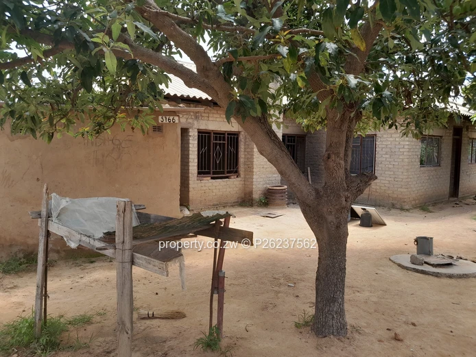 An incomplete 7 roomed house for sale in Southlea park 