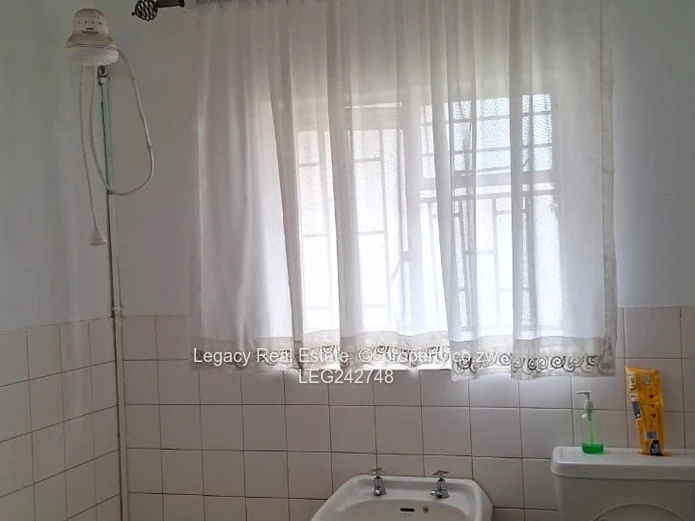 Well-Maintained 3 Bedroom Home on 998sqm Stand