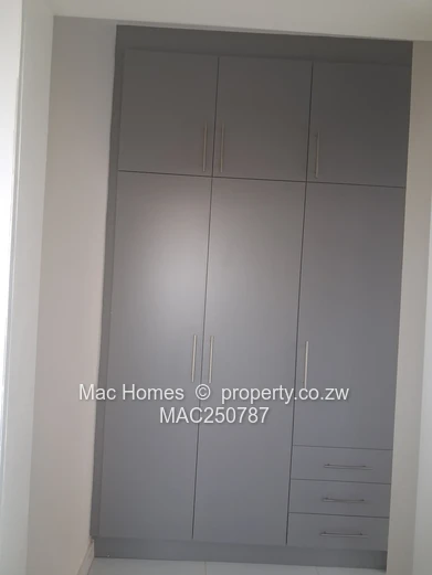 3 Bedroom cluster for sale in Emirald hill