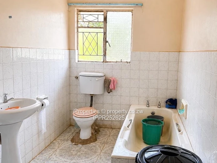  Bluffhill House | Us$350,000 | Near Harare Drive | Full Title Deeds