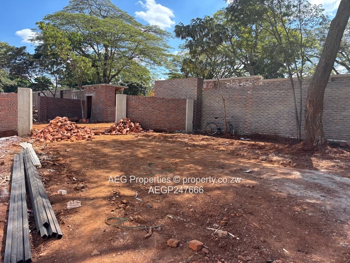 Under-Construction 4-Bed Flats with Pool & Borehole — Highlands (Sole Mandate)