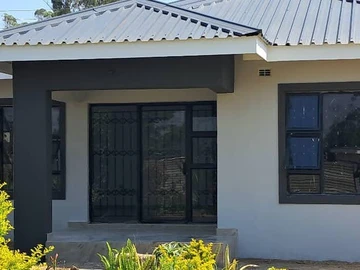 3 Bedroom Flat & Apartment