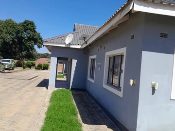 3 Bedroom Garden Flat