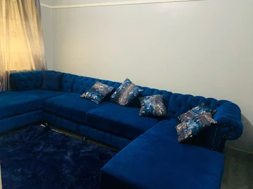 2 Bedroom Flat & Apartment