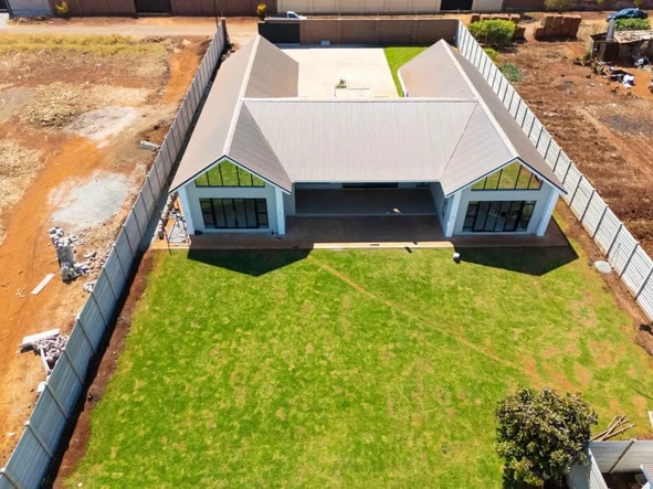5 Bedroom House