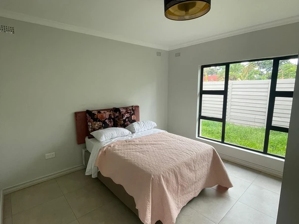 3 Bedroom Flat & Apartment