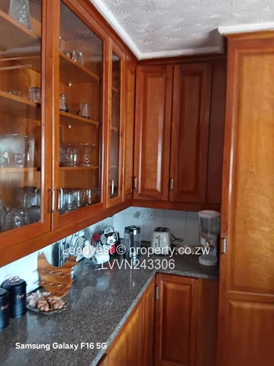 Helensvale House For Sale