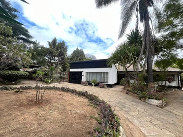 Spacious Family Property with Extensive Features for Sale in Waterfalls