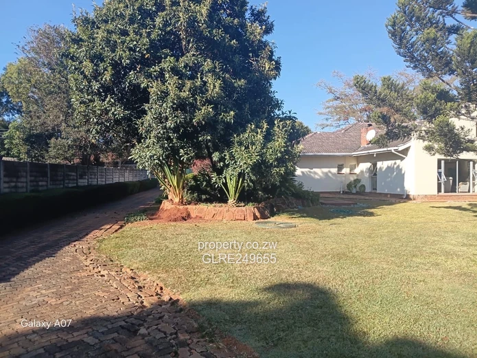 Borrowdale 5-Bed Home with Verandah, Garden & Borehole