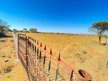 Farm & Agricultural Land