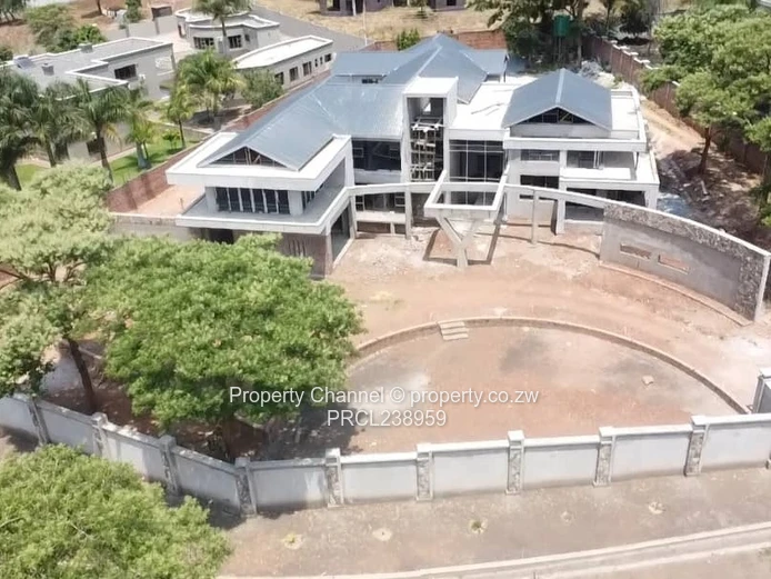 Elegant Family Home with Architectural Flair — Gletwin Estate