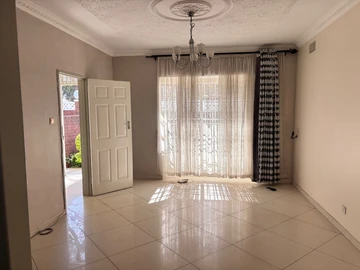3 Bedroom Flat & Apartment