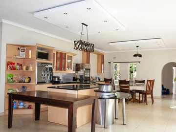 5 Bedroom House