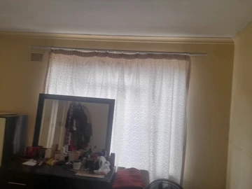 2 Bedroom Flat & Apartment