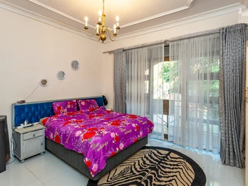 5 Bedroom House