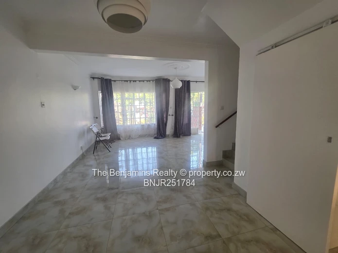 Flat In The  Upper Avenues