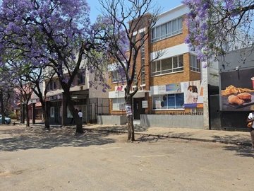 2 Bedroom Flat & Apartment