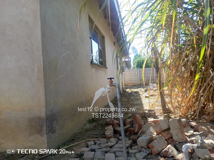 Madokero estate house for sale  (Sole Mandate)