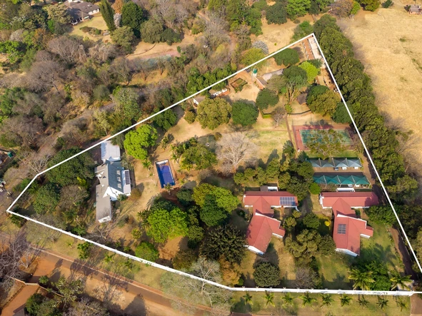 10 Bedroom House