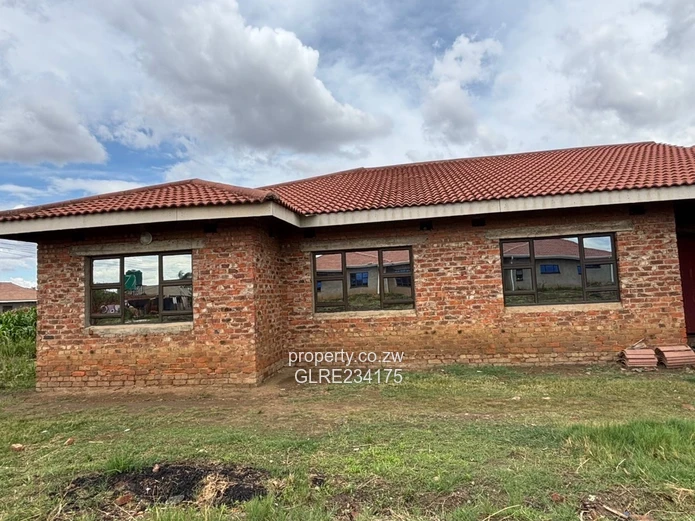 5-Bedroom Semi-Furnished Gem – Sandtone Phase?2