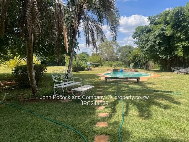 New on the Market 2,7 acres and spacious home