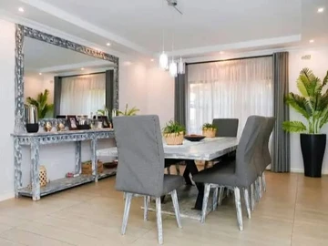 6 Bedroom House