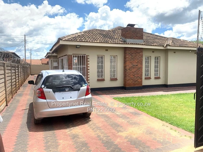 Solid neat family home!!!