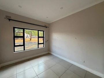 4 Bedroom Garden Flat