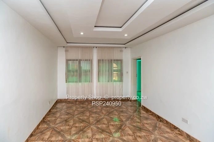 Mansion In A Well Established Surburb