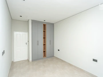 3 Bedroom Flat & Apartment