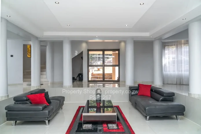 Contemporary 5 bedroom house 