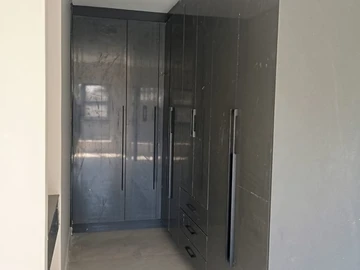 2 Bedroom Flat & Apartment