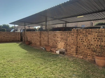 2 Bedroom Flat & Apartment