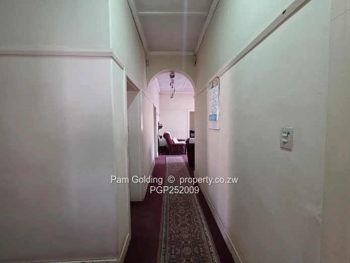Spacious Family Home on an 869 sqm Stand