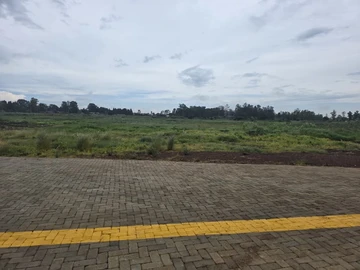 Commercial & Industrial Land