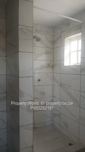 3 Bedroom House to Rent in Kensington