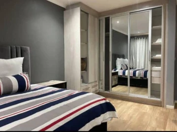 3 Bedroom Flat & Apartment