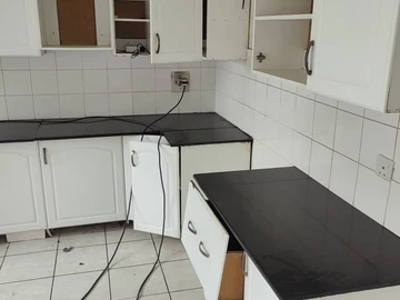 3 Bedroom Flat & Apartment