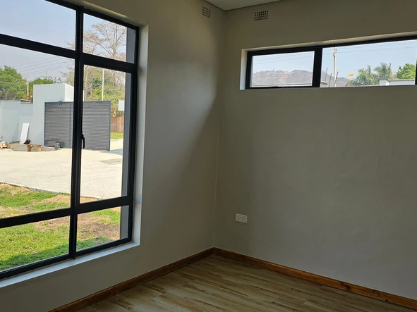 3 Bedroom Flat & Apartment