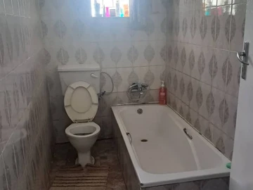 3 Bedroom Flat & Apartment