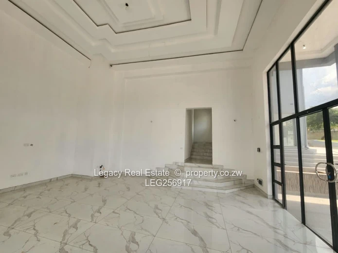 Borrowdale 6-Bed Luxury Home with Borehole & Garden
