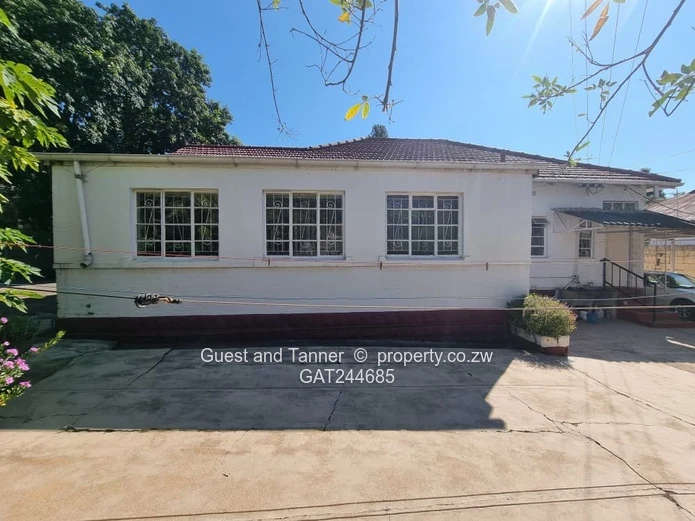 Bulawayo CBD Property - 2 Bedroom House for Sale in Parkview