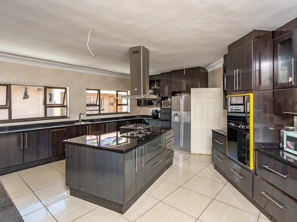 5 Bedroom House