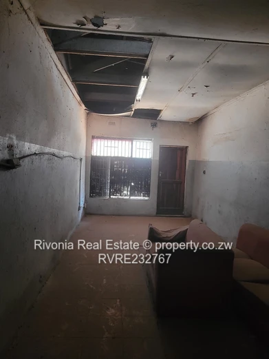 Commercial property in Highfield Mastones