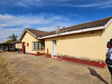 5 Bedroom House